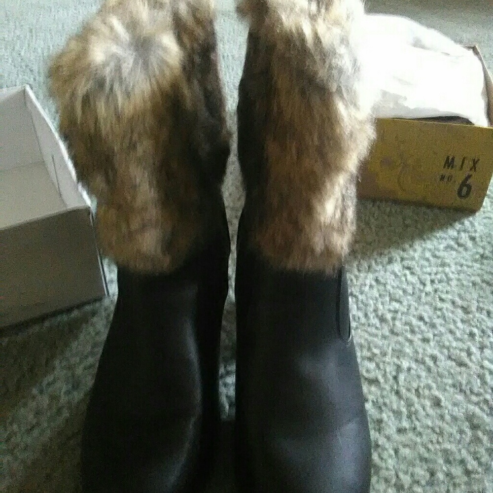 Leather fur boots